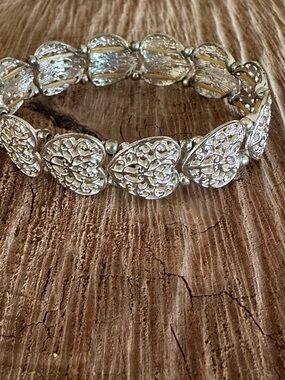 Silver Heart Link Stretch Bracelet - Women's Jewelry